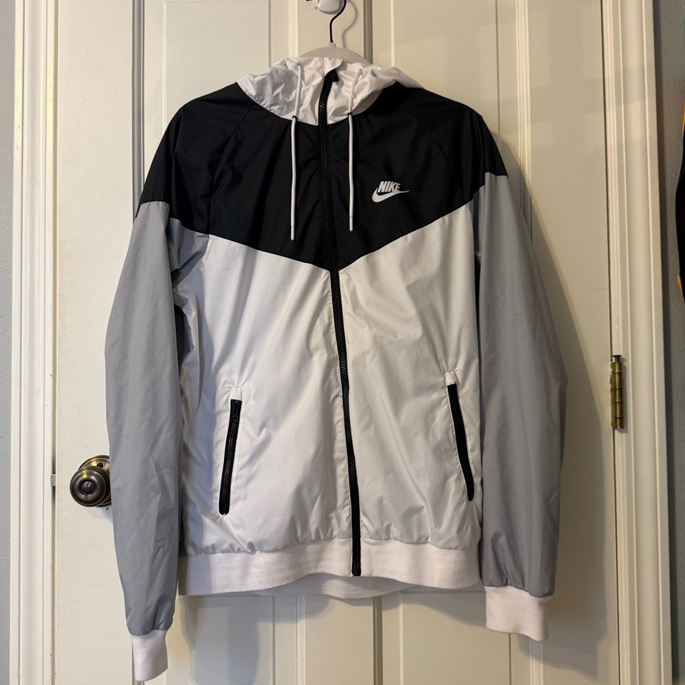 Nike Men's Black, White, and Gray Windbreaker